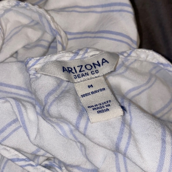 🐚Comfy Blue and White stripped top! - Picture 6 of 6